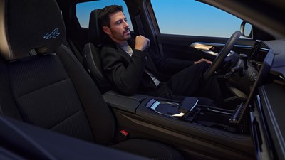 navigacija – povezane usluge – navigacija u stvarnom vremenu za Renault Austral E-Tech full hybrid