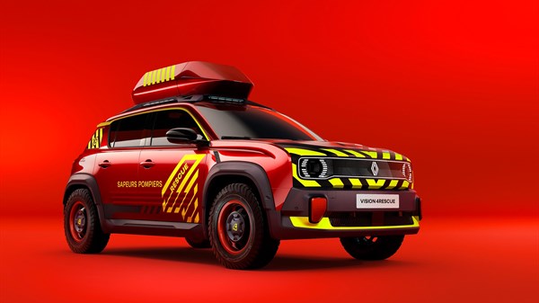 Crveno konceptno vozilo vision 4 rescue s krovnim modulom i žutim sigurnosnim oznakama, prikazano na crvenoj pozadini.