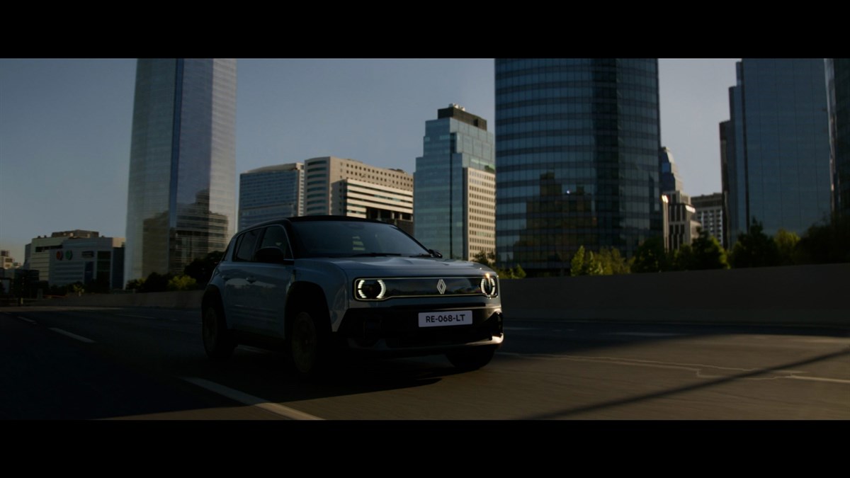 kultne kampanje – Renault 4 E-Tech electric