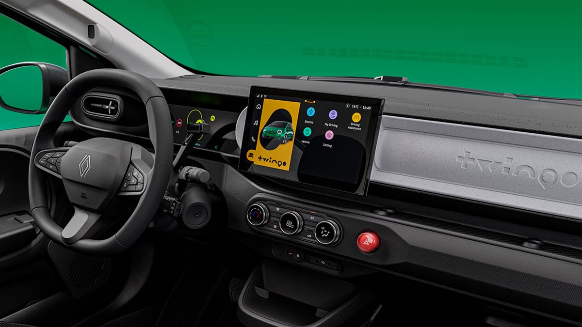 Pogled na interijer vozila Renault Twingo E-Tech electric s upravljačem i središnjim zaslonom openR link multimedijskog sustava.
