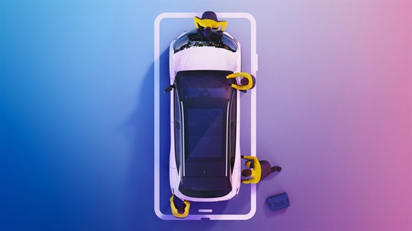 Bijelo Renault vozilo promatrano odozgo, okruženo serviserima koji obavljaju pregled i održavanje vozila.