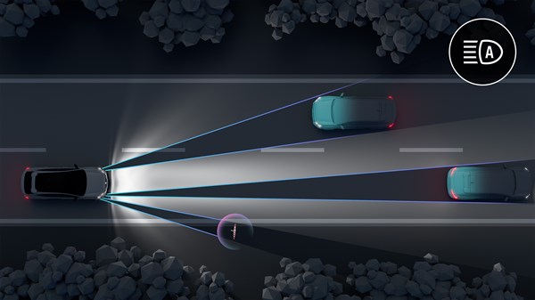Rafale E-Tech hybrid s LED matrix vision sustavom automatski prilagođava oblik snopa kako bi izbjegao zasljepljivanje drugih sudionika u prometu.

