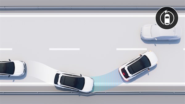 Prikaz aktivacije kočenja vozila Rafale E-Tech hybrid u slučaju višestrukog sudara na autocesti.







