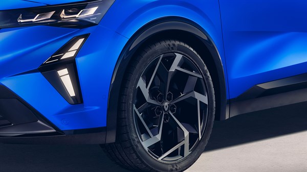 sport tyres and 21-inch wheel rims for a look that is truly unique