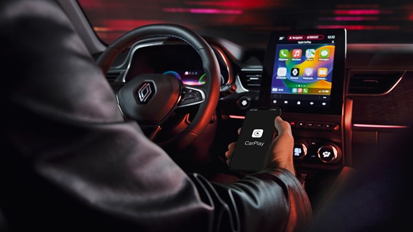 Renault Megane Conquest E-Tech full hybrid - multimedijski ekrani i povezane usluge