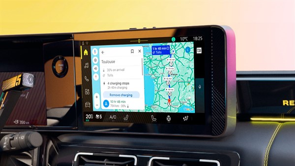 Ekran s prikazom rute i punionica u Google Maps.