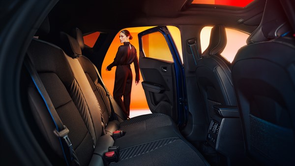 Pomična klupa - Renault Captur E-Tech full hybrid
