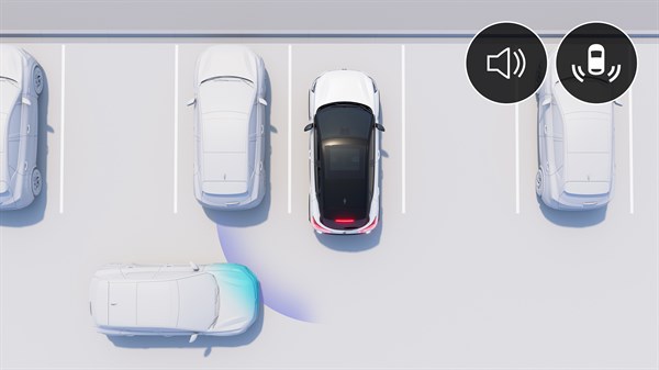 Kamera upozorava na dolazak pokretnih objekata s stražnje strane vozila Captur full hybrid E-Tech.