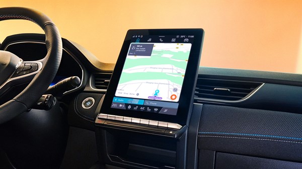 navigacija u stvarnom vremenu - Renault Captur E-Tech full hybrid