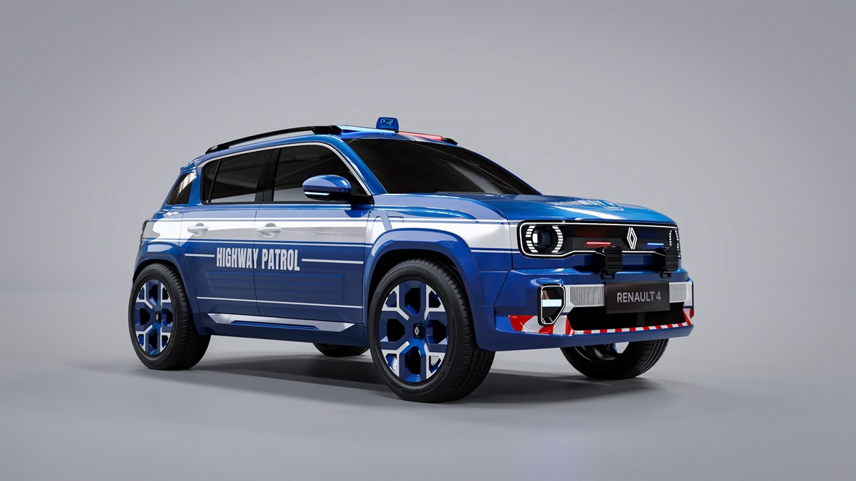 Plavo vozilo Renault 4 E-Tech electric s oznakom Highway Patrol i svjetlosnom opremom na krovu, prikazano iz prednjeg kuta.