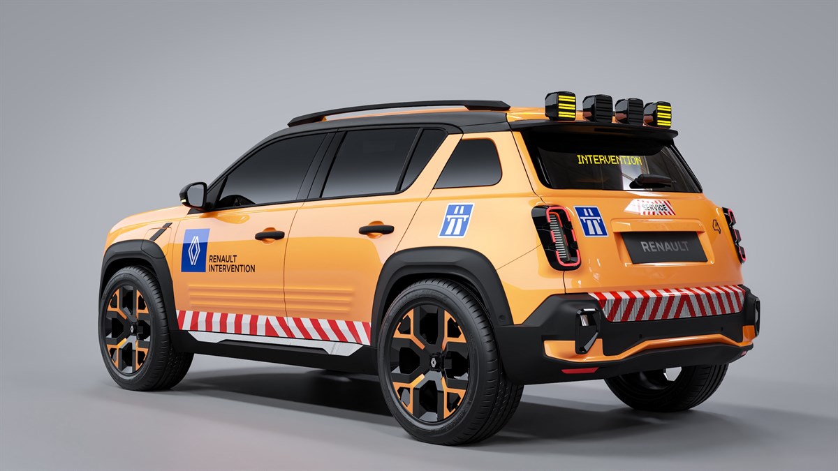 Narančasto vozilo Renault 4 E-Tech electric s oznakom Renault Intervention i signalnim svjetlima, snimljeno pod kutom sa stražnje strane.