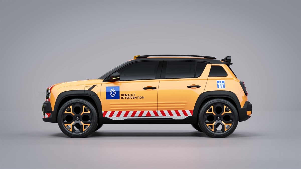 Narančasto vozilo Renault 4 E-Tech electric s oznakom Renault Intervention i signalnim svjetlima, snimljeno pod kutom s bočne strane.
