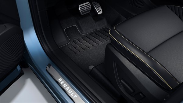 Renault Symbioz E-Tech full hybrid - Renault sportske papučice gasa i osvijetljeni pragovi vrata