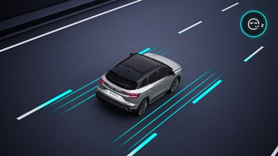 Renault Austral E-Tech full hybrid vozi autocestom uz prikaz sustava koji preporučuje odmor vozaču.