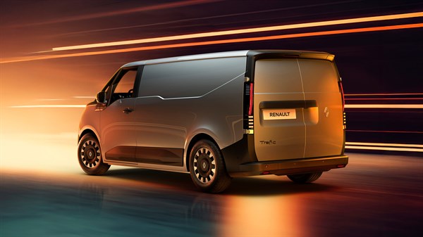 Renault Trafic E-Tech electric - 3D-sculpted rear light signature