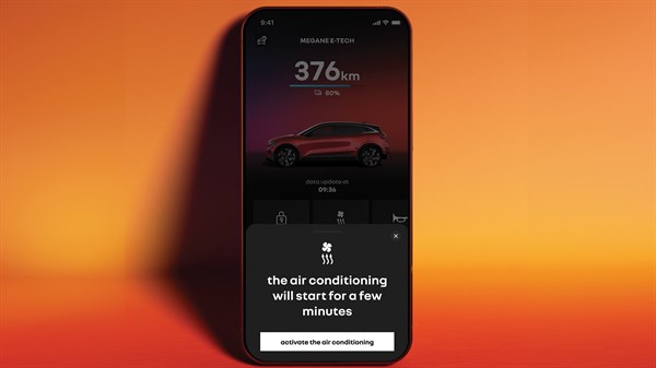 mobilna aplikacija My Renault s prikazom dosega i opcijom predzagrijavanja za vozilo Renault Megane E-Tech electric
