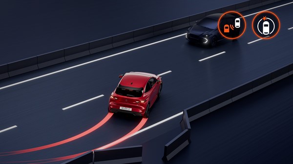 Pogled odozgo na vozilo Renault Clio koje automatski koči nakon sudara radi sprječavanja sekundarnog sudara.