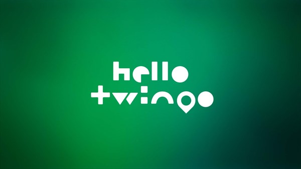 Natpis hello Twingo na zelenoj podlozi
