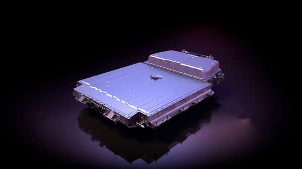 Baterijski sklop vozila Renault Scenic E-Tech electric prikazan na tamnoj podlozi s ljubičastim osvjetljenjem.