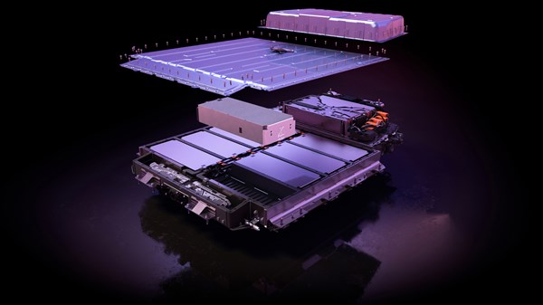 Rastavljeni prikaz baterijskog sklopa vozila Renault Scenic E-Tech electric s vidljivim modulima i elektroničkim komponentama.