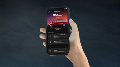 Pametni telefon prikazuje aplikaciju My Renault s podacima o vozilu Renault Trafic Passenger.


