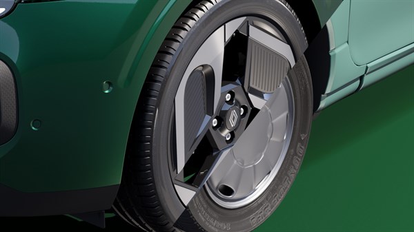 Detalj aluminijskog naplatka na vozilu Renault Twingo E-Tech electric s modernim dizajnom kotača