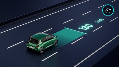 Zeleno vozilo Renault Twingo vozi autocestom dok je ispred njega projiciran digitalni prikaz brzine 130 km/h, uz grafiku sustava pomoći u vožnji na zaslonu.