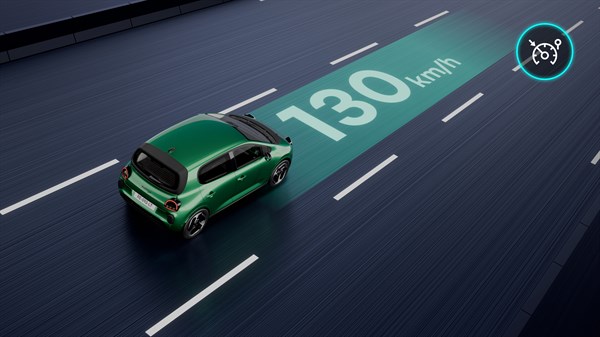 Vozilo Renault Twingo E-Tech electric na autocesti s uključenim tempomatom pri brzini od 130 km/h