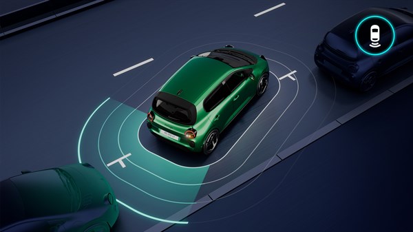 Vozilo Renault Twingo E-Tech electric pri vožnji unatrag uz aktivnu stražnju pomoć pri parkiranju