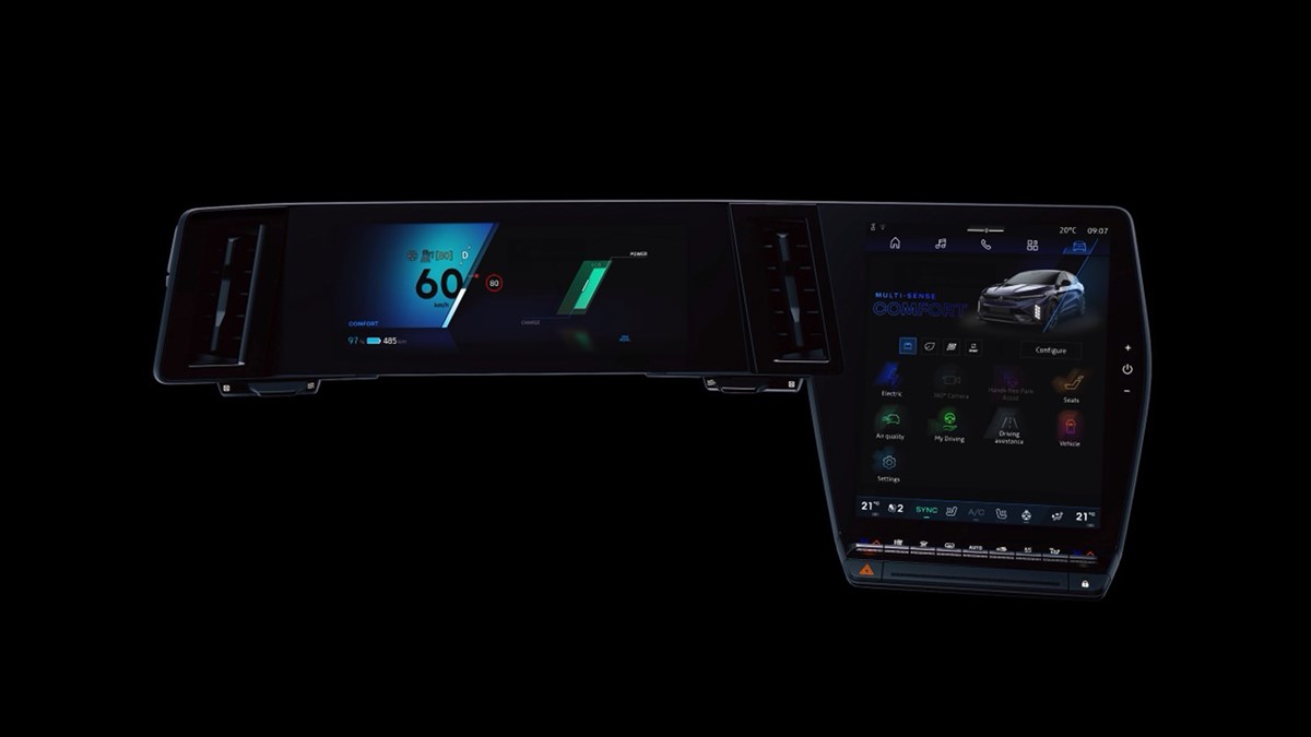 Digitalni zasloni u vozilu Renault Megane s prikazom načina vožnje Multi-Sense Comfort i različitih funkcija vozila.