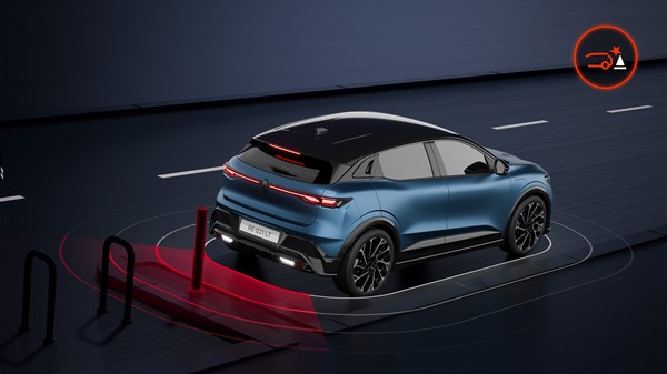 Sustav automatskog kočenja u nuždi zaustavlja vozilo pri prepoznavanju prepreke iza vozila.