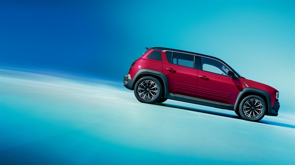 Renault 4 E-Tech electric vozilo s povećanim razmakom od tla








