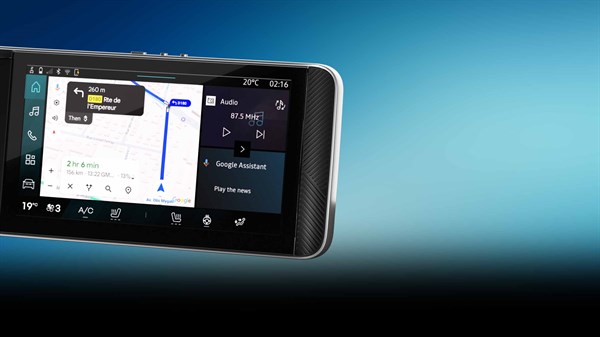 Navigacija i Google Assistant na središnjem zaslonu Renault 4 E-Tech electric vozila








