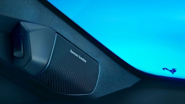 Harman Kardon® zvučnik u unutrašnjosti Renault 4 E-Tech electric vozila