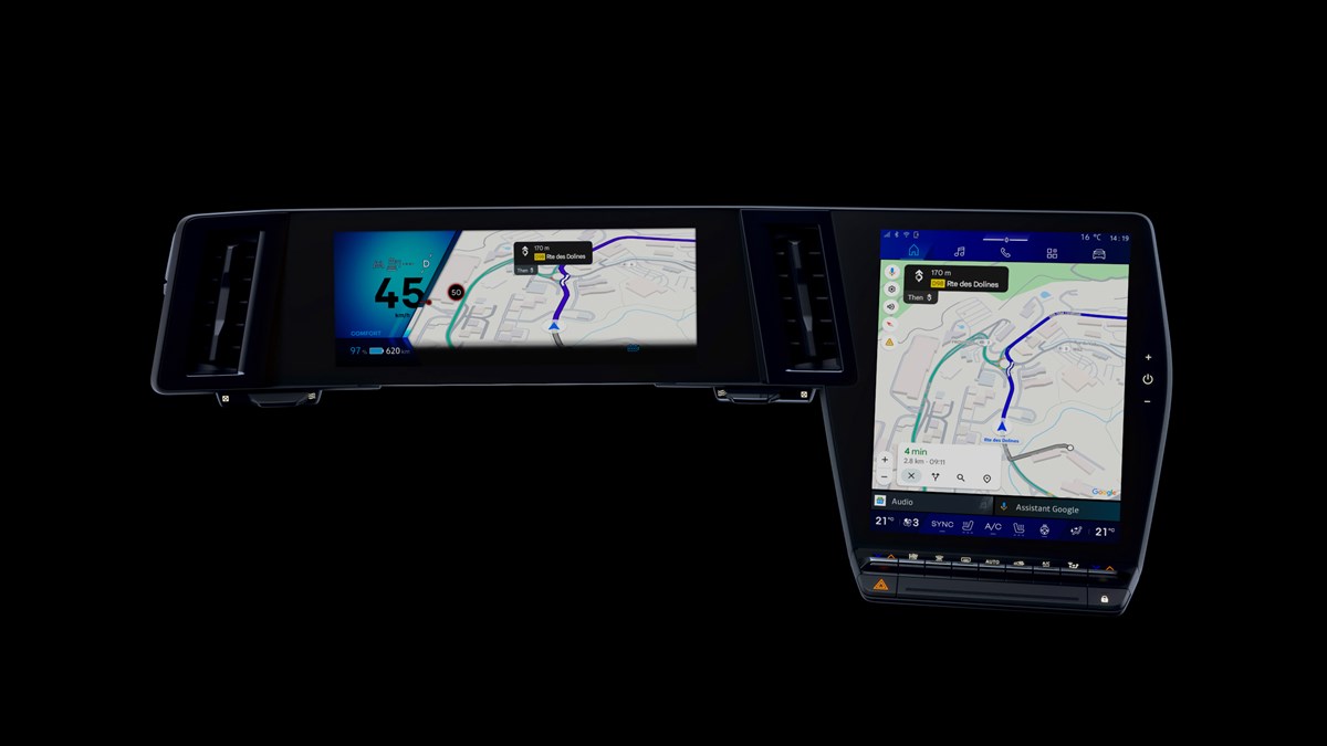 Prikaz zaslona sustava openR s navigacijom Google Maps i digitalnom instrumentnom pločom koja prikazuje trenutačnu brzinu vozila.