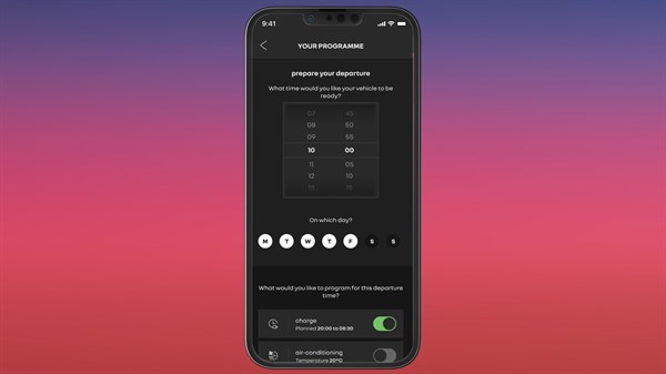 Aplikacija na pametnom telefonu za programiranje vremena polaska vozila, punjenja baterije i klimatizacije.