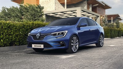 Crveni Megane Grandcoupe