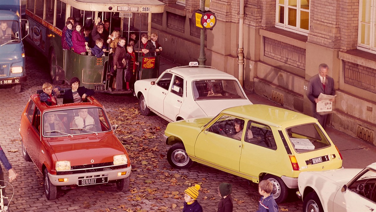 renault 5 - coloured versions
